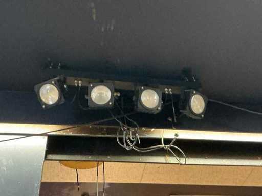 AYRA Rail equipped with 4 light points