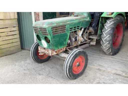 ef5e60b2-1d2d-43fe-9fa1-78278d8b564c.mp4