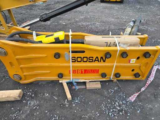 SOOSAN B 81 Hamer