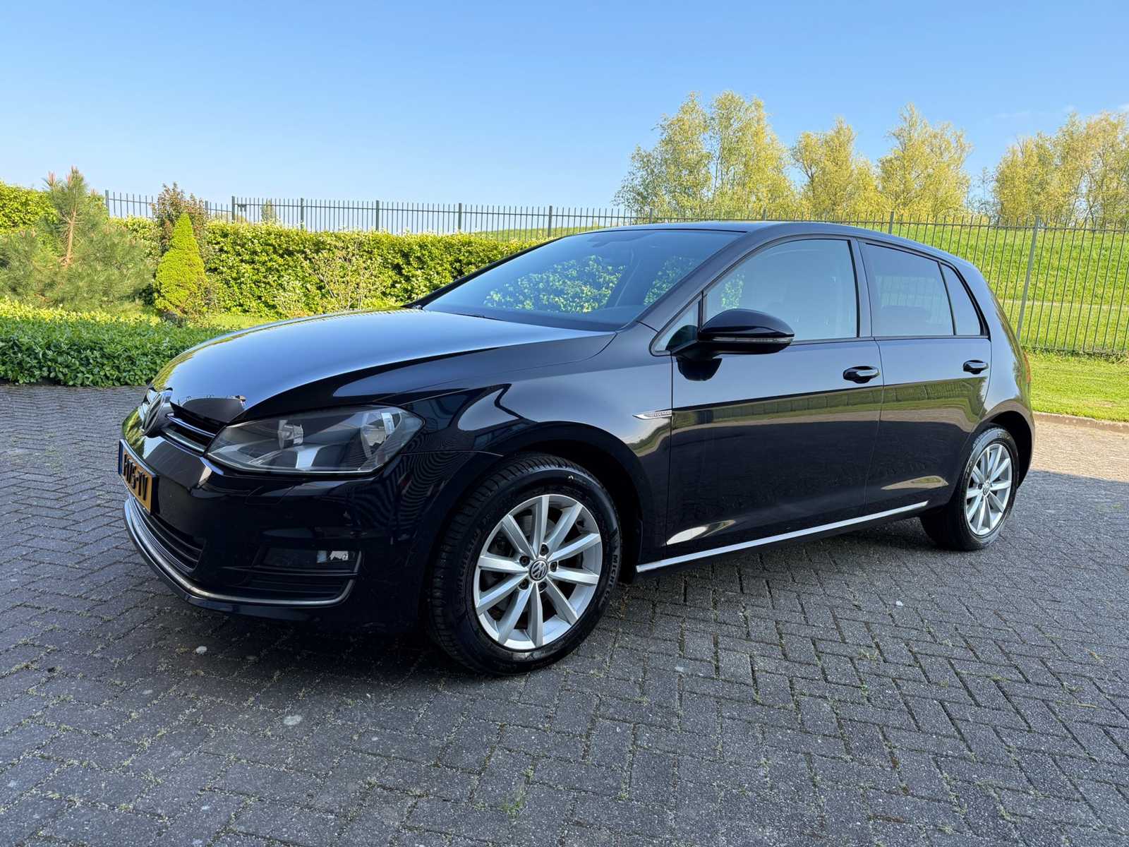 Volkswagen Golf 1.4 TSI Business Edition R Automatic, J-175-TV