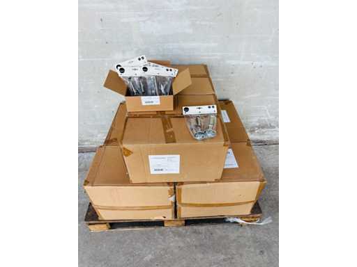 INSPIRE (x288) - Set van 2 verchroomde messing gordijnstangbeugels