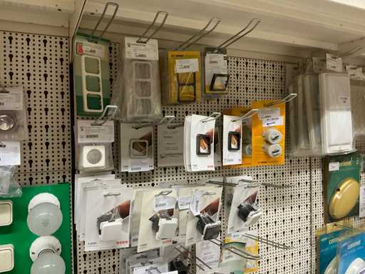 Série de prises, interrupteurs et prises