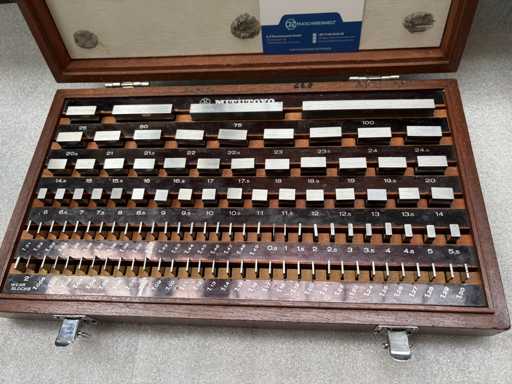 MITUTOYO End-to-measure box