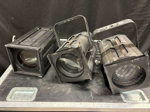 Fresnel projectoren (3x)