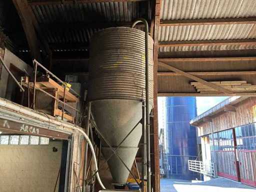Sauter - Silo à farine sauter avec convoyeur à vis et moteur en fonctionnement