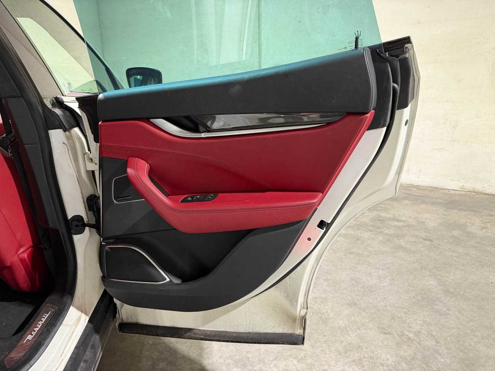 Maserati Levante 3.0 V6 D AWD 275pk 2017 (Origineel-NL), ND-376-K