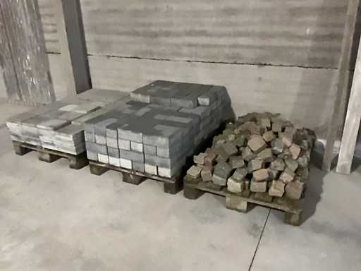 Cobblestones, clinkers and floor tiles
