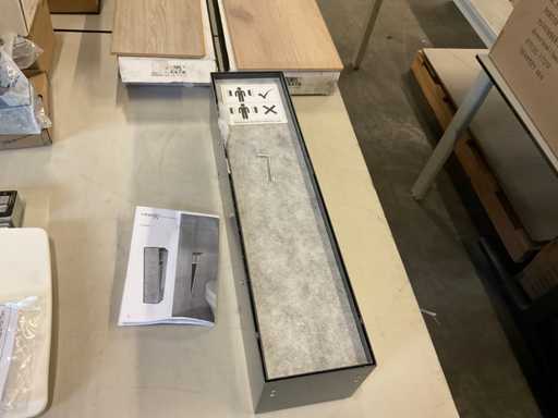 Looox Portarotoli di scorta chiuso integrato