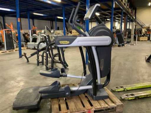 Technogym Excite+ Vario 500 led Crosstrainer