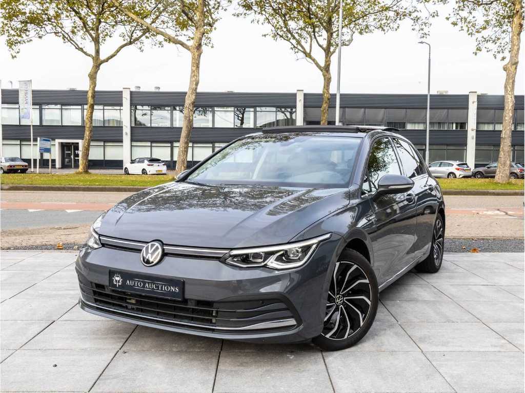 Volkswagen Golf 1.5 eTSI Style Automatik 2020 Panorama Dachrückfahrkamera Adaptiver Tempomat Memory Massage DAB LED