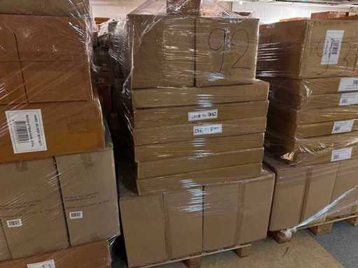 Décoration de fête, valeur au détail 2 000 €