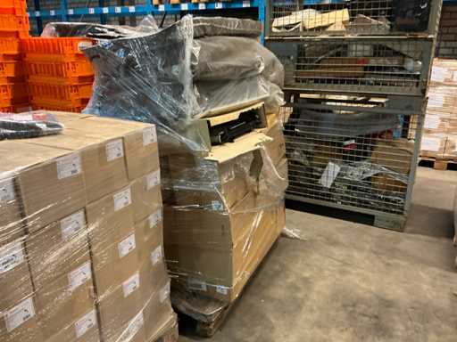 Charge von Autoteilen