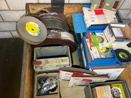 Lot de material abraziv