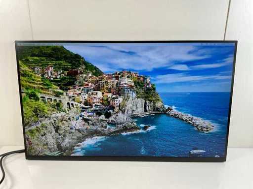 Dell (P3223QE) 32", 3840x2160 (UHD) IPS Monitor