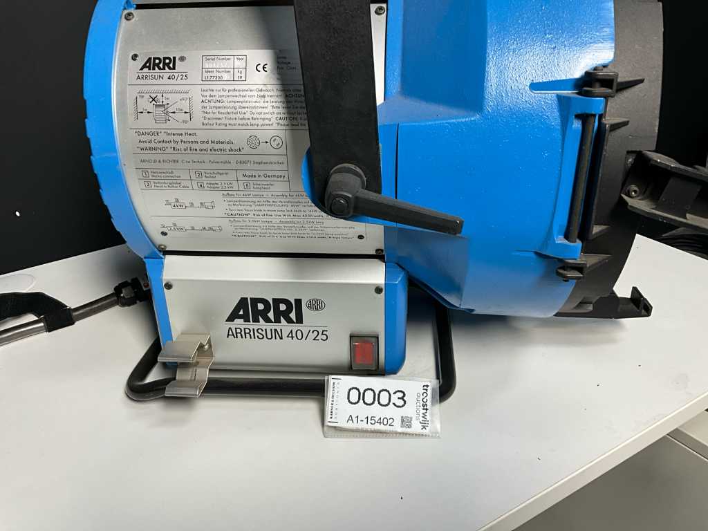 ARRI SUN 40/25 ( 2x ) incl. accesorii