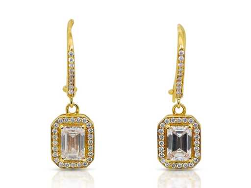 Luxury Earring Natural Diamond 2.48 carat in 18k yellow gold