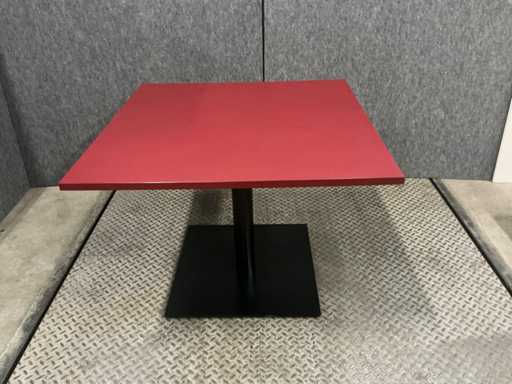 Tabelul Lensvelt Column 4000 pentru cantină (2x)