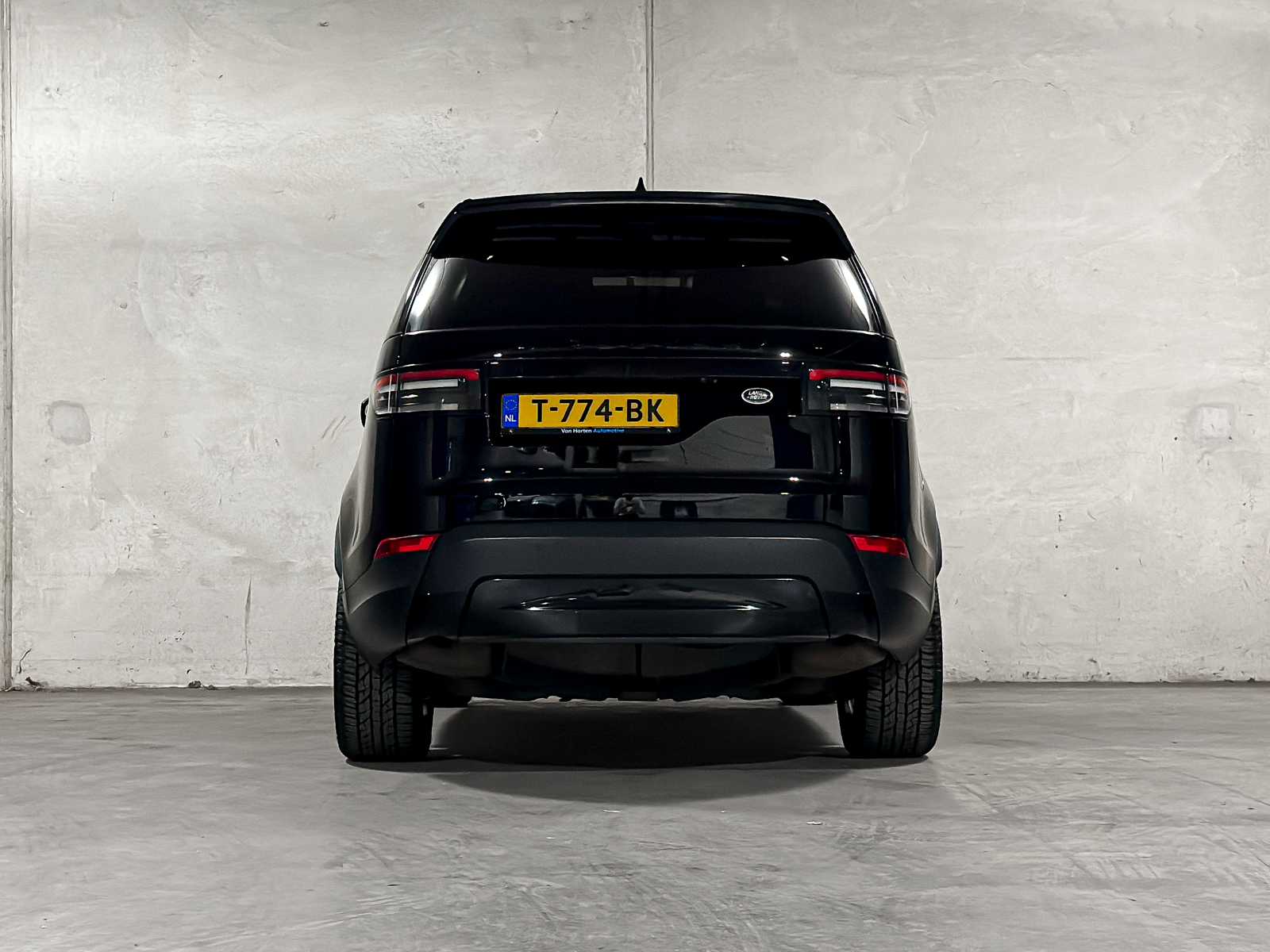 Land Rover Discovery 3.0 Td6 HSE Luxury 258pk 2018 7-persoons, T-774-BK