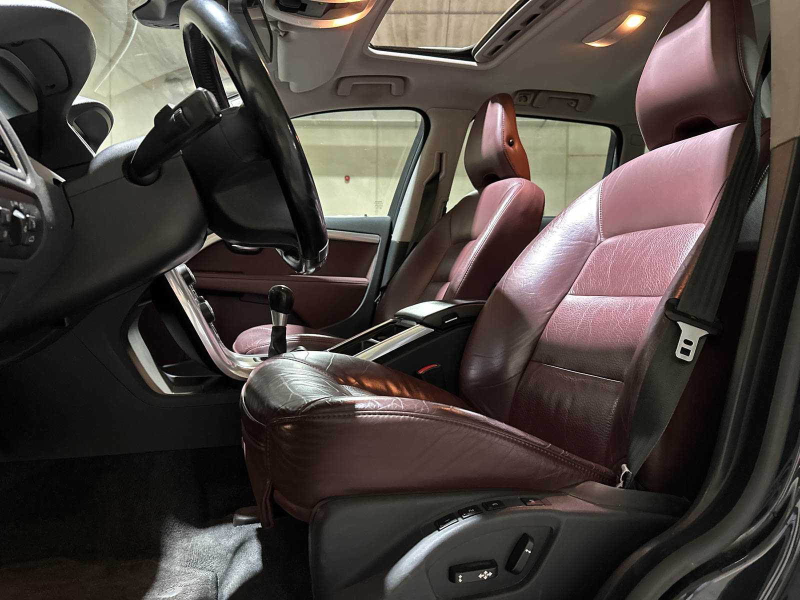 Volvo V70 1.6 T4 Limited Edition 179pk 2011 (Origineel-NL), 63-RSF-2