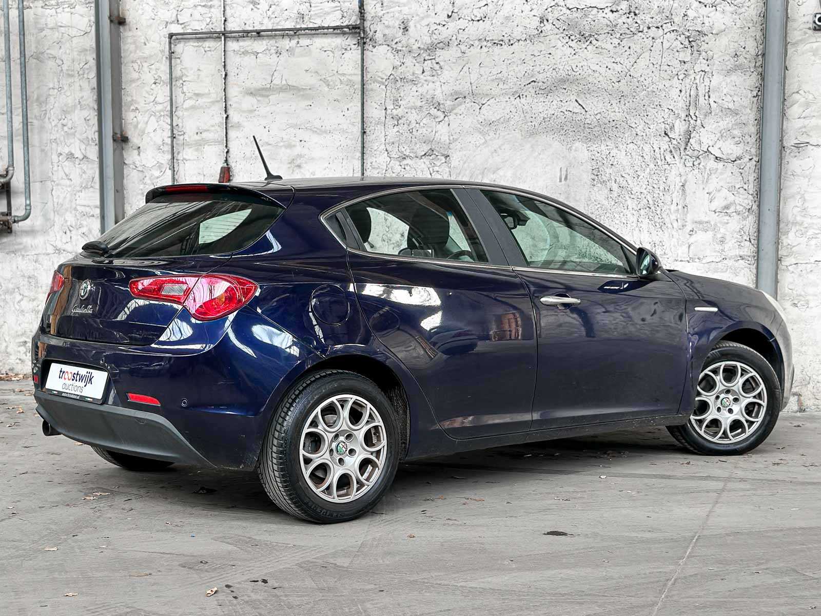 Alfa Romeo Giulietta 1.4 T Distinctive 170pk 2012 (Origineel-NL), 00-XKP-5