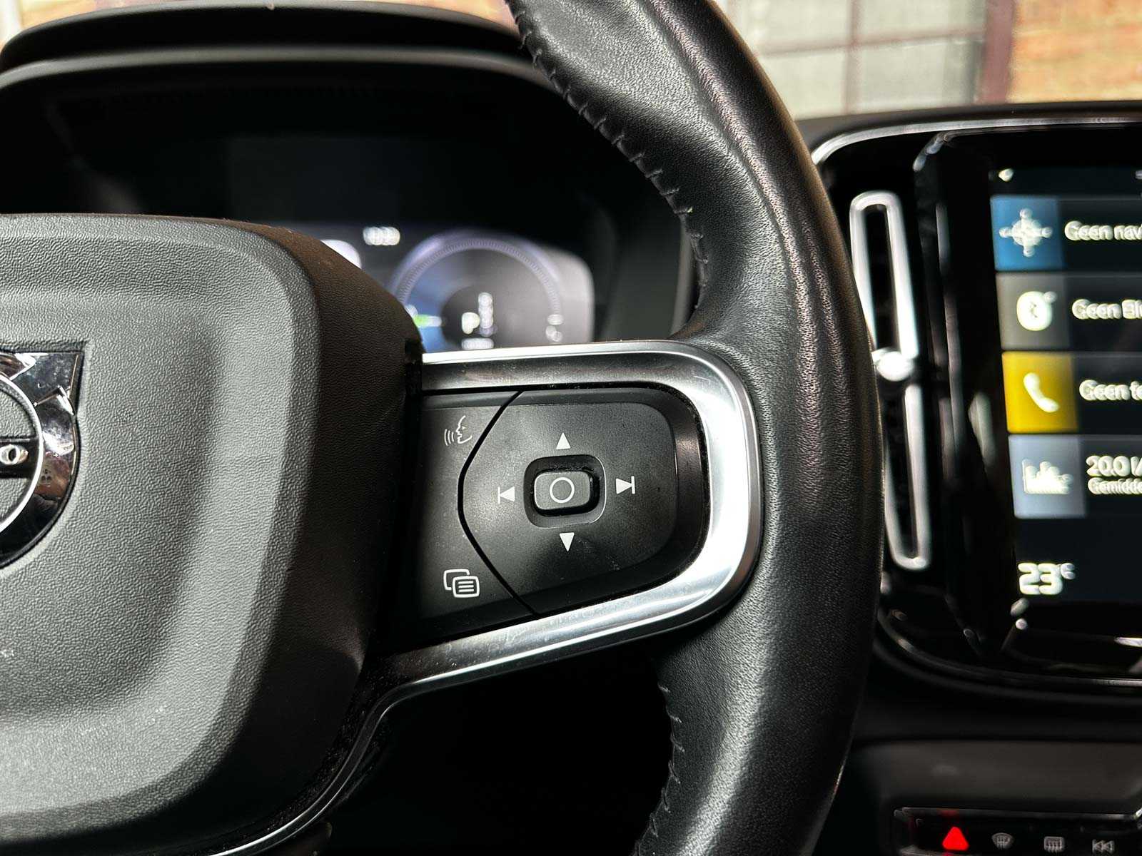 Volvo XC40 Recharge T4 INSCRIPTION EXPRESSION 129pk 2021 (Origineel-NL+1e eigenaar), K-649-LG