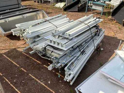 Batch of fluorescent fixtures