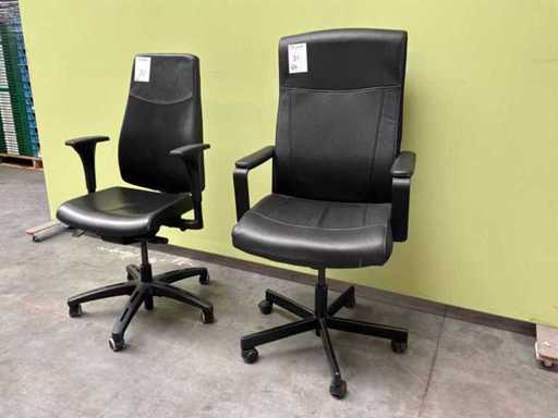 Office chair (2x)