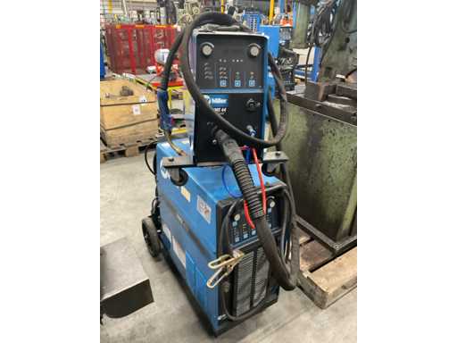 Miller XMS 403 MIG lasapparaat