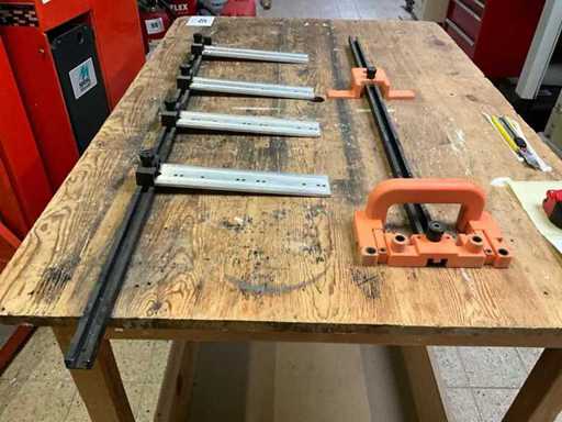 Différents moules (2x)