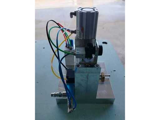 Pressa pneumatica ad area