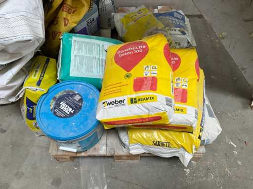 Diverse zakken mortel-/ cement