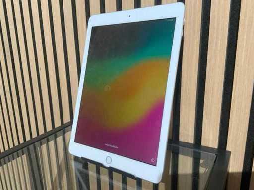 Apple iPad 6. Generation 32 GB Wi-Fi Silver