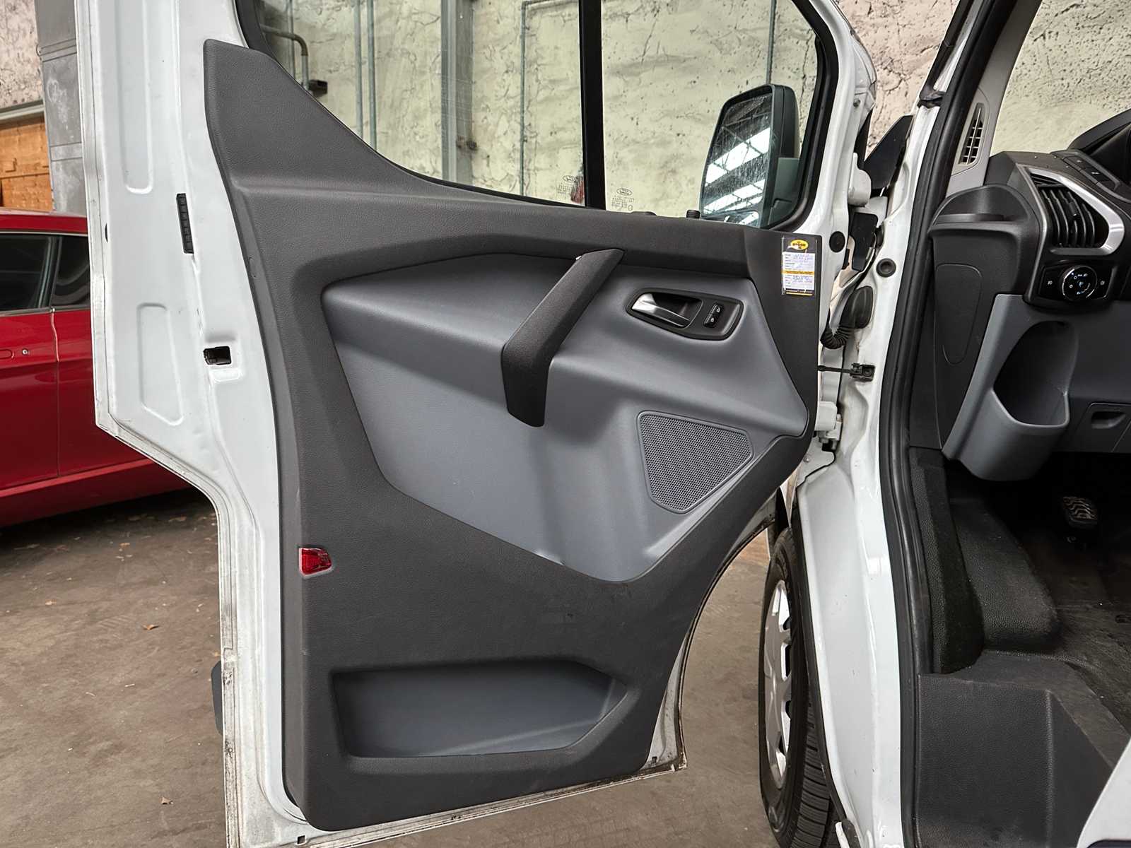 Ford Transit Custom 310 2.0 TDCI L1H2 Tr 9 persoons 105PK 2016, T-620-PV