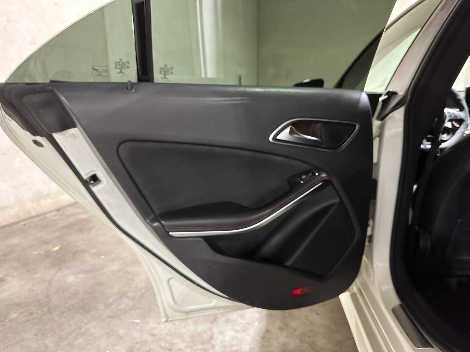 Mercedes-Benz A200 Edition 1 CLA-klasse 156pk 2013, 7-SBB-99