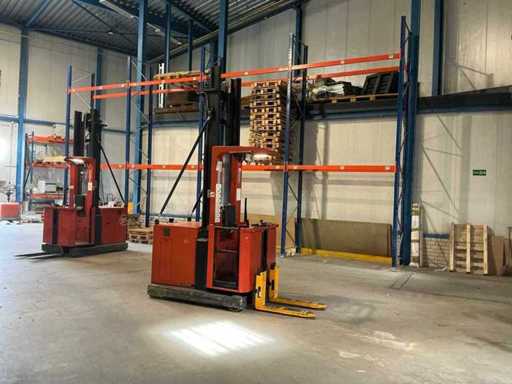 Order pickers and racks