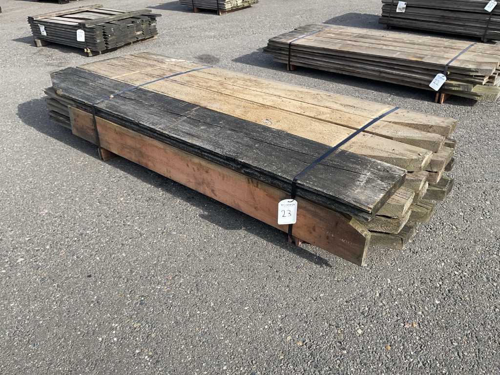 Package of hardwood (sheet piling)