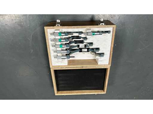 Zestaw MITUTOYO z 6 mikrometrami zewnętrznymi Mitutoyo 0–150 mm