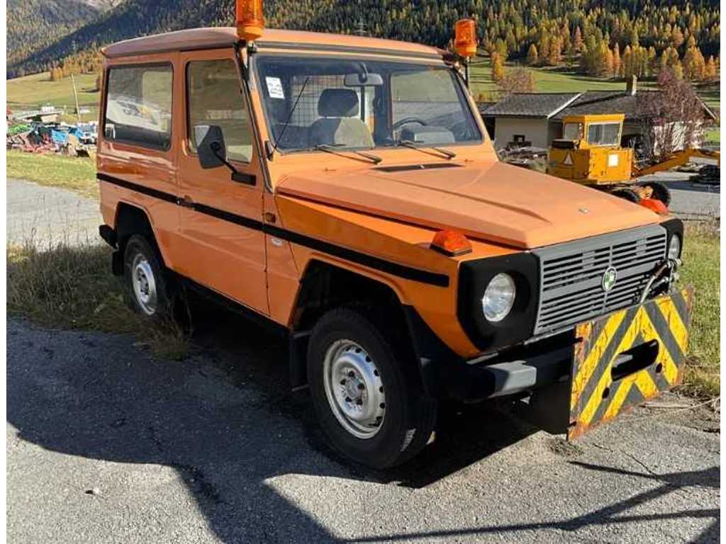 Collective auction with various machines and inventory