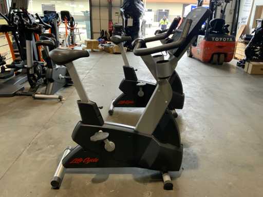 Life Fitness 95CI Integrity Antrenor de bicicletă verticală pentru acasă