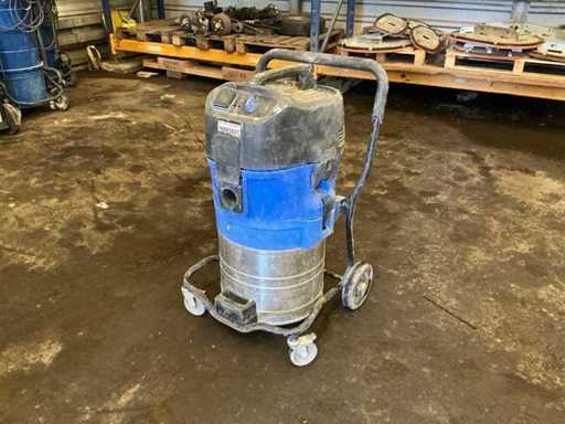 2016 NILFISK ATTIX 7 Industrial Vacuum Cleaner Defective
