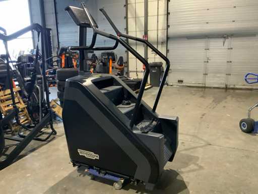 Technogym excite+ climbmill 1000 led Crosstrainer