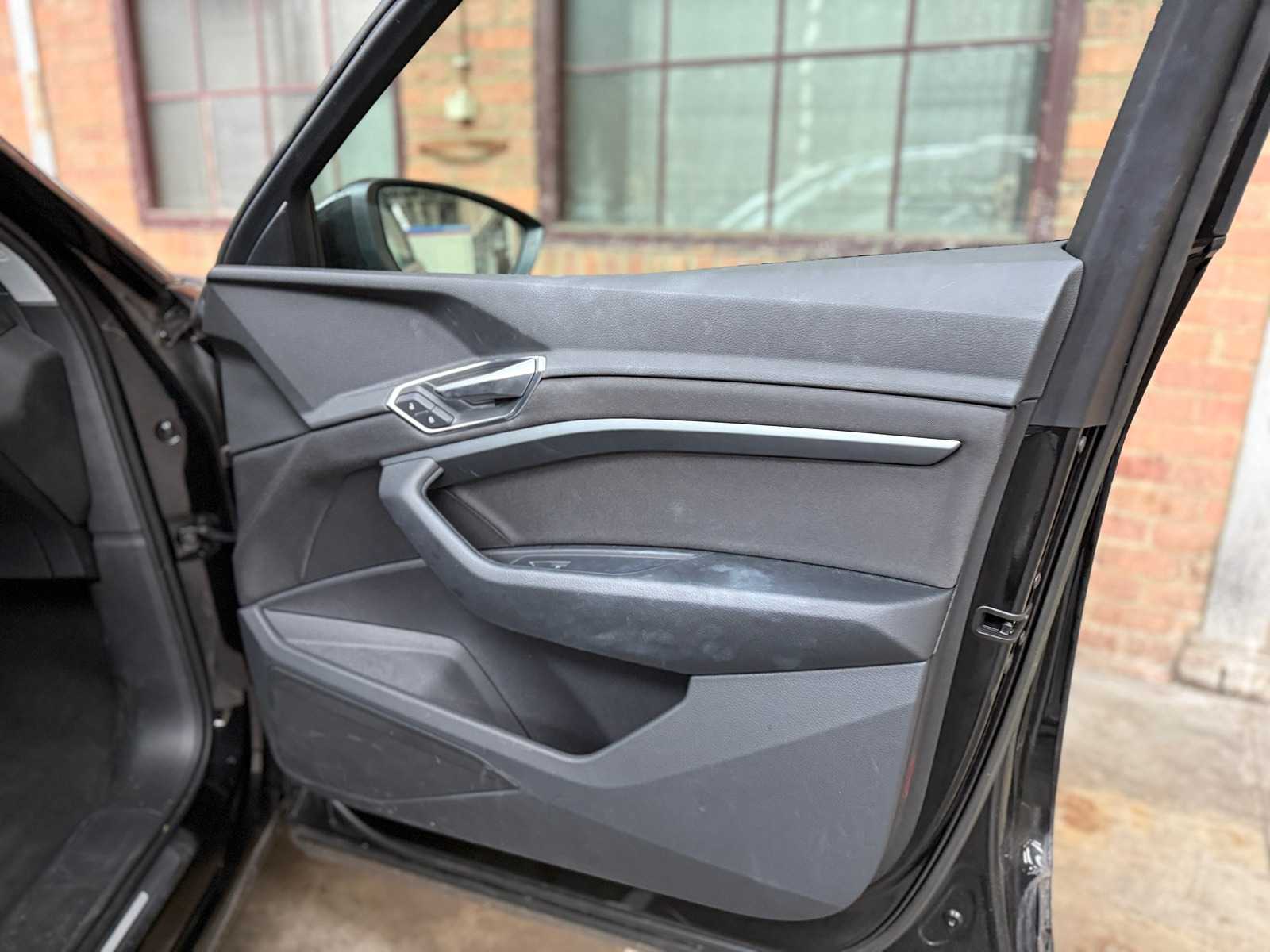 Audi e-tron 50 Quattro Business Edition 71 kWh 313pk 2020, K-422-JJ