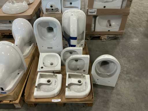 Geberit / Sphinx Toilette und Eckbrunnen (8x)