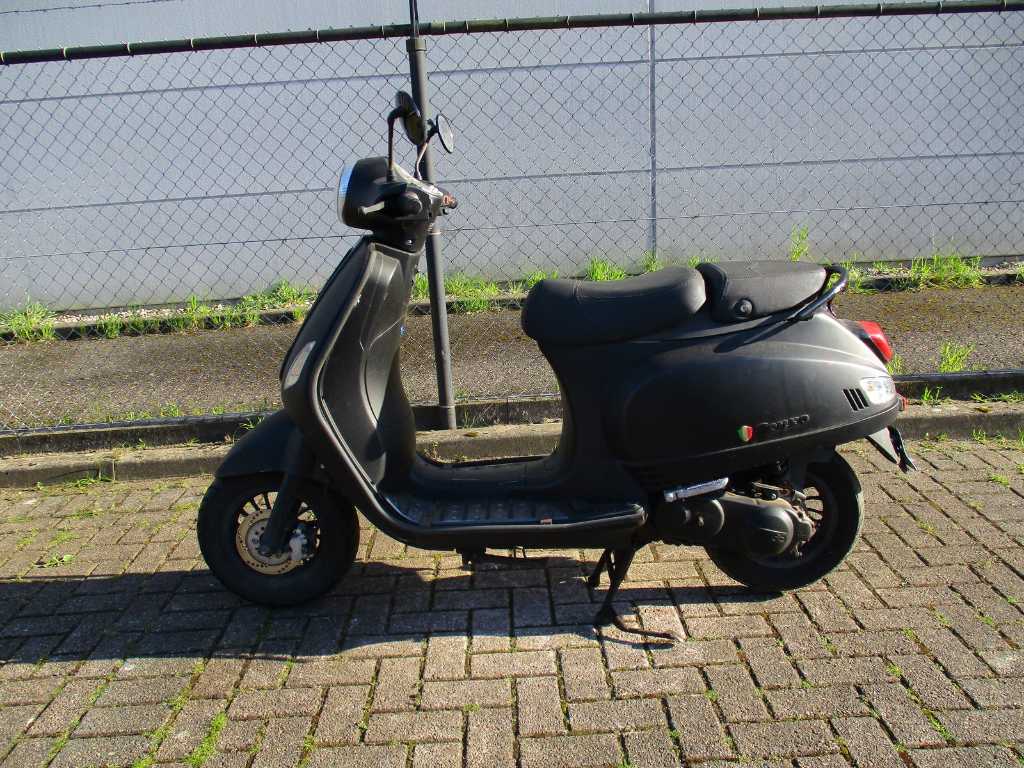 Senzo - Moped - RivaLux - Scooter