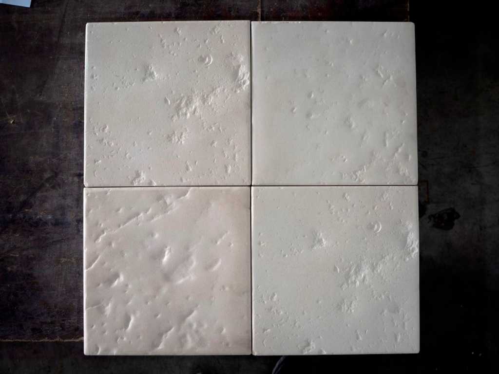 Ceramic tiles 22m²