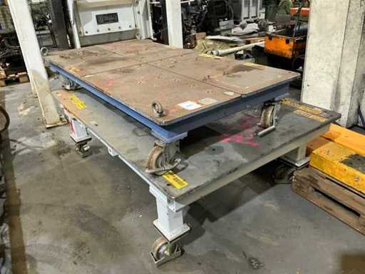 Chariot à plateforme en acier (2x)