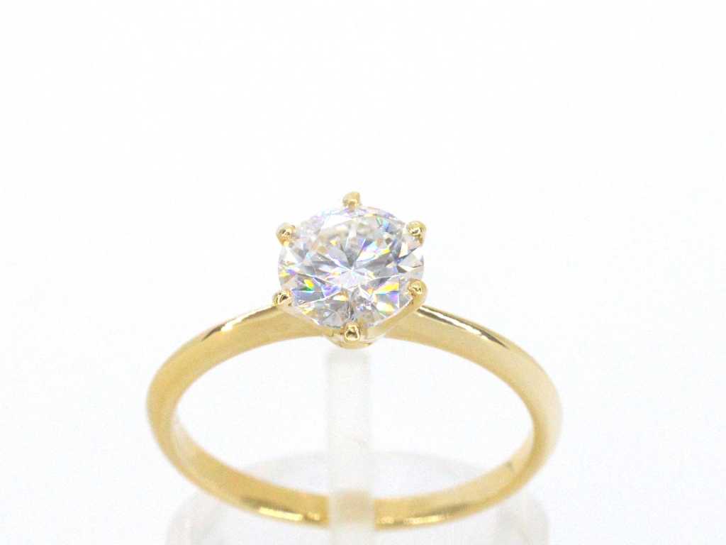 Gouden ring met een briljant geslepen diamanten van 1.00 carat