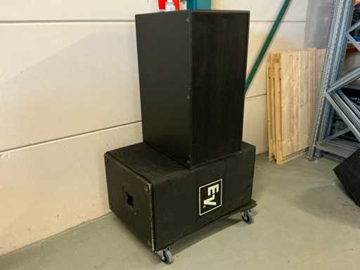 Głośnik Electro-Voice RX118S (2x)