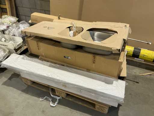 Various stainless steel sinks and installation materials