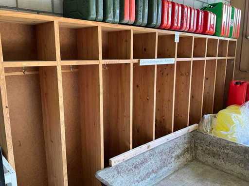 Raft din lemn fără conținut